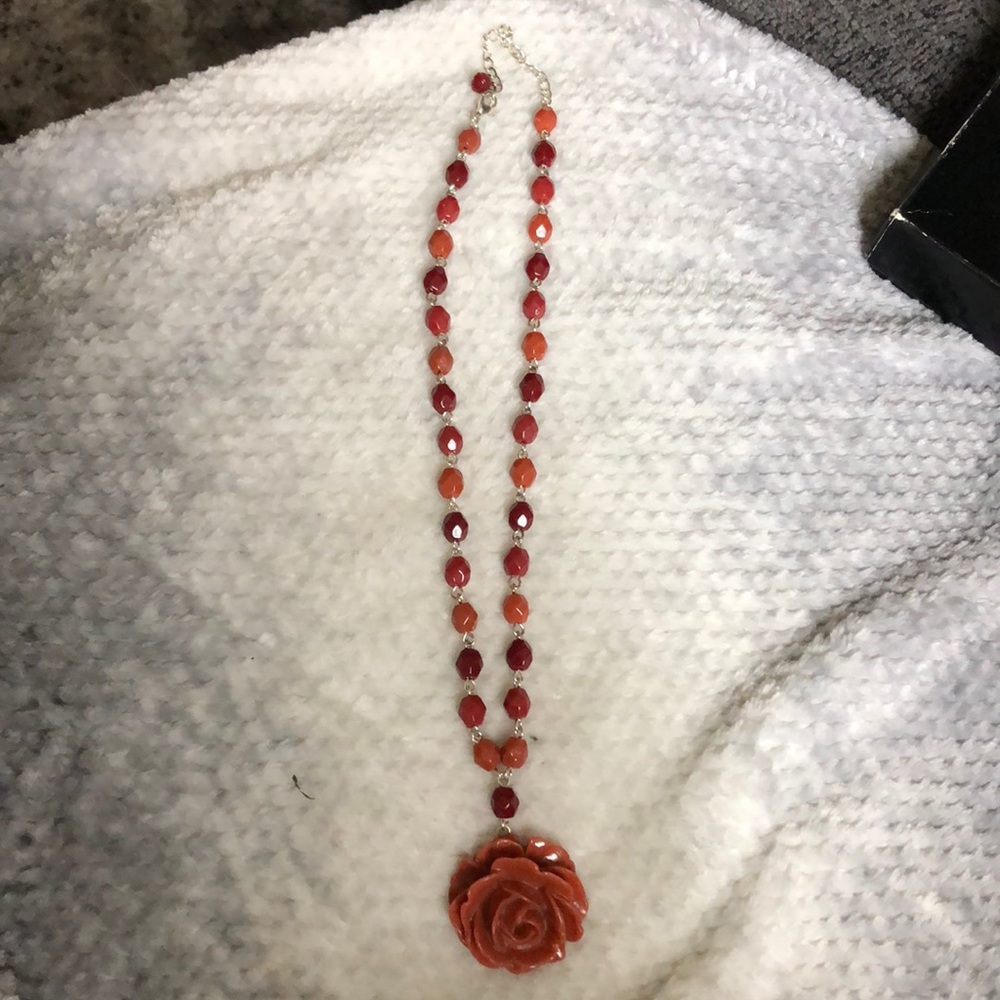 Coral colored rose pendant necklace